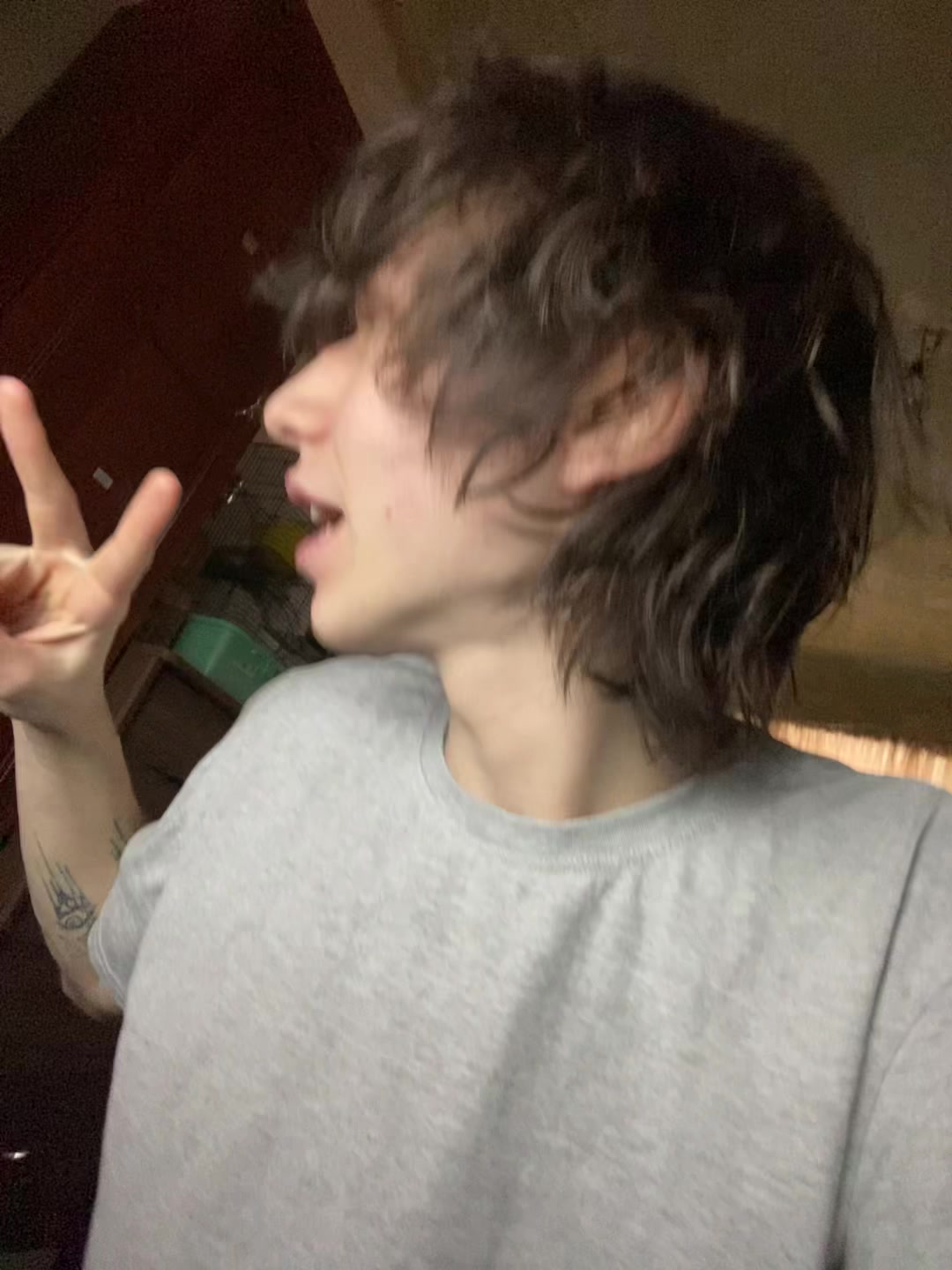 @uyazv1m
