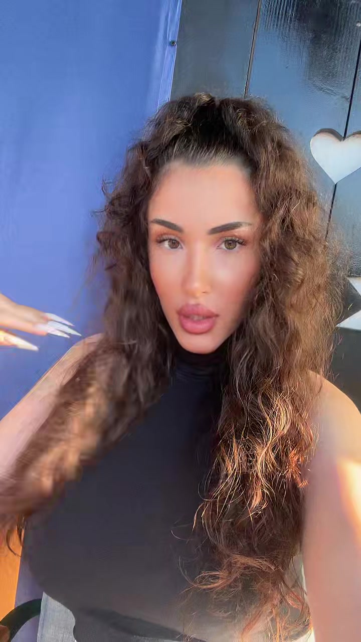 @lari🐆