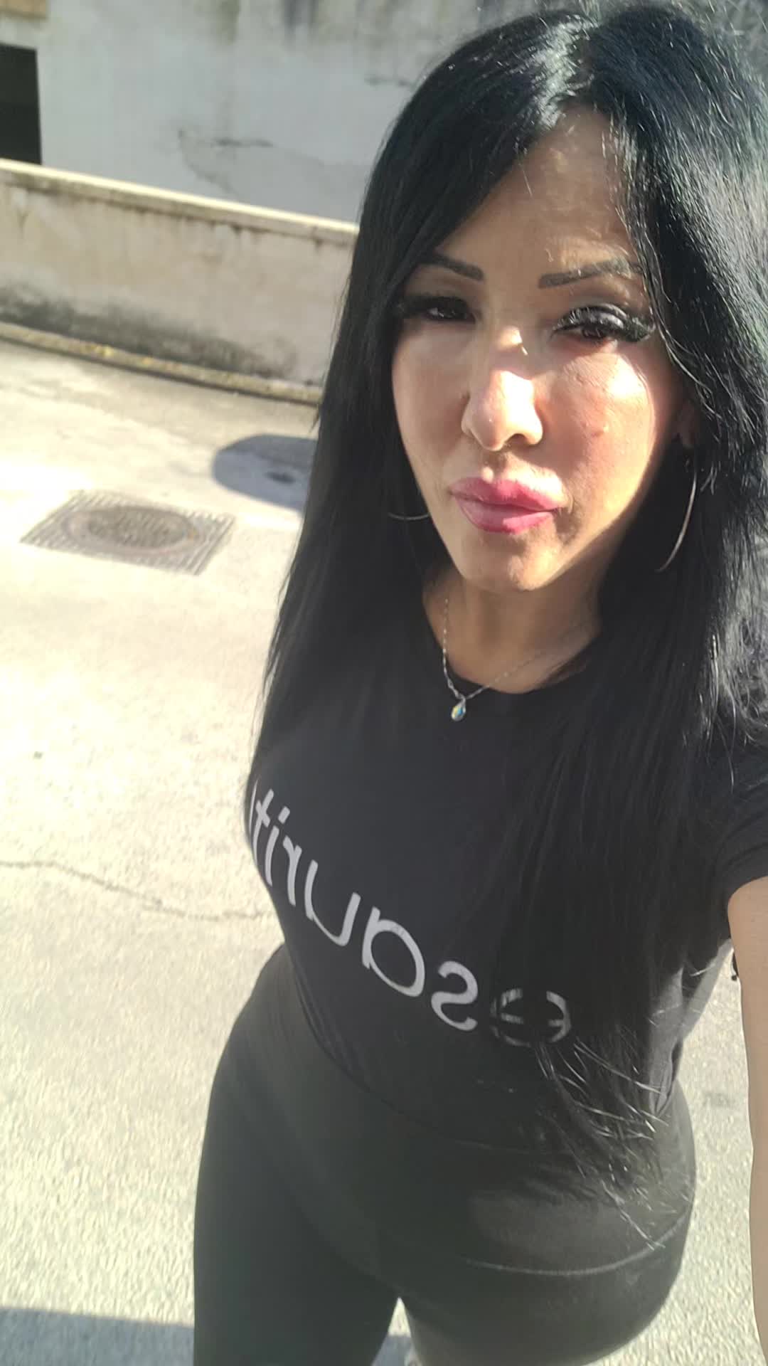 @anna   tik tok