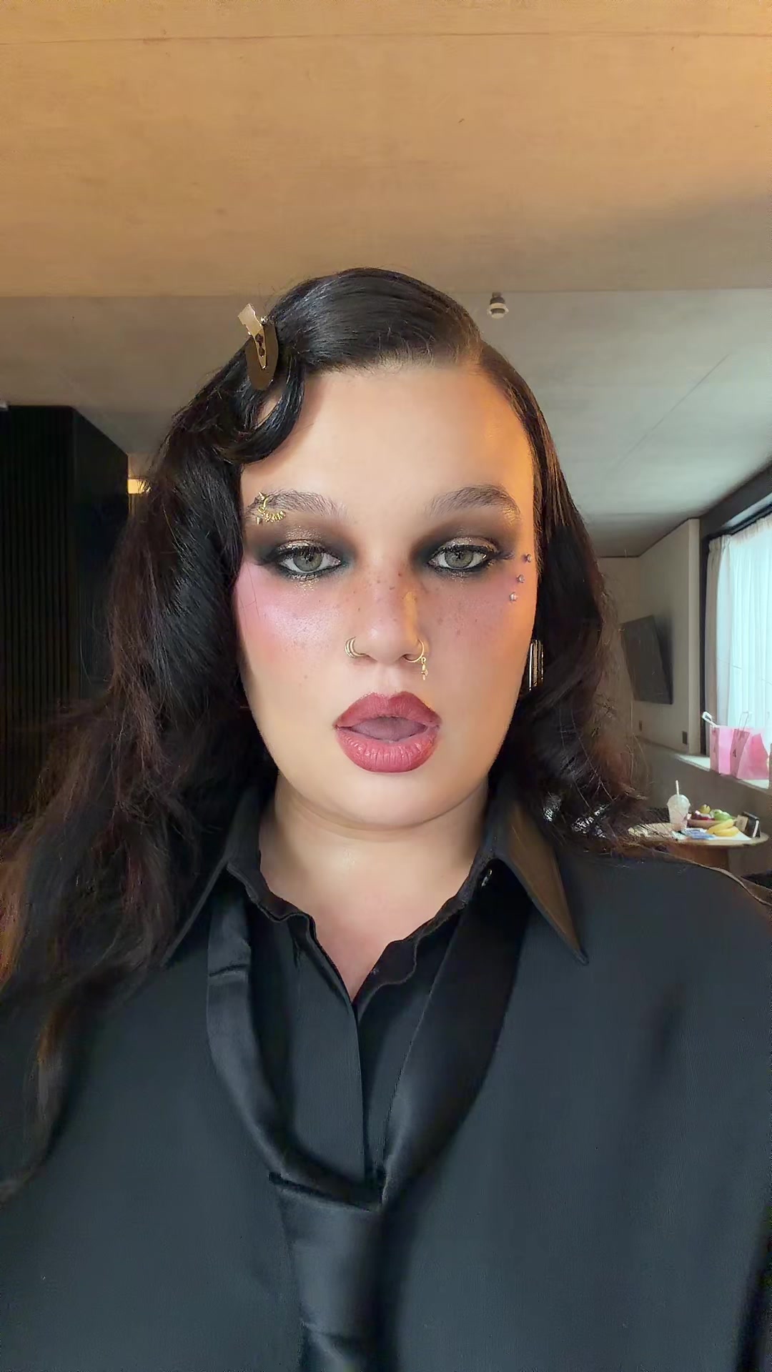 @lolayounggg