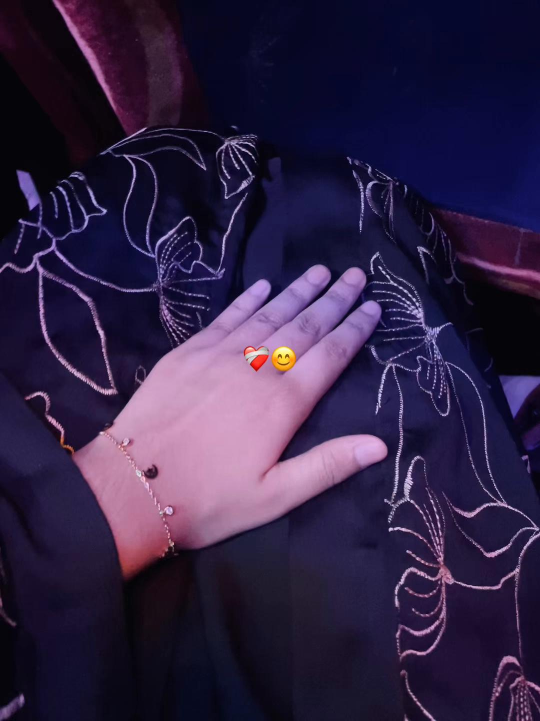 @অলক্ষী-!🦢🪞✨