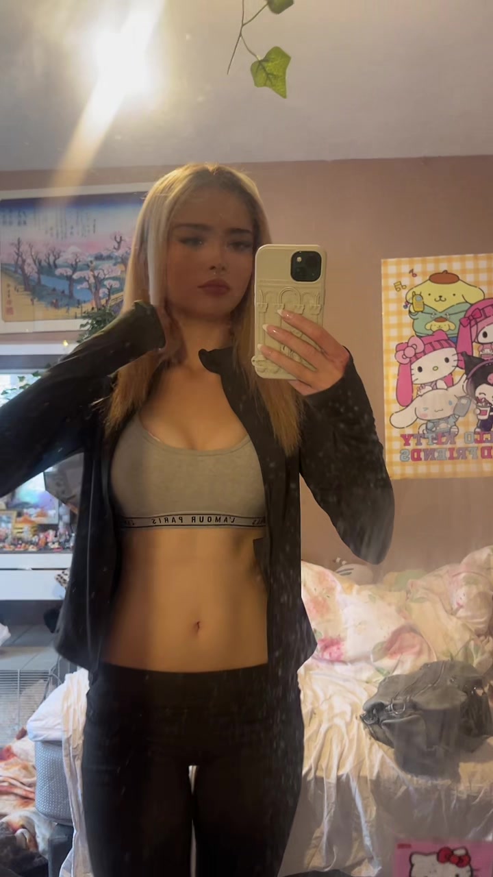 @️m 🐆🧁