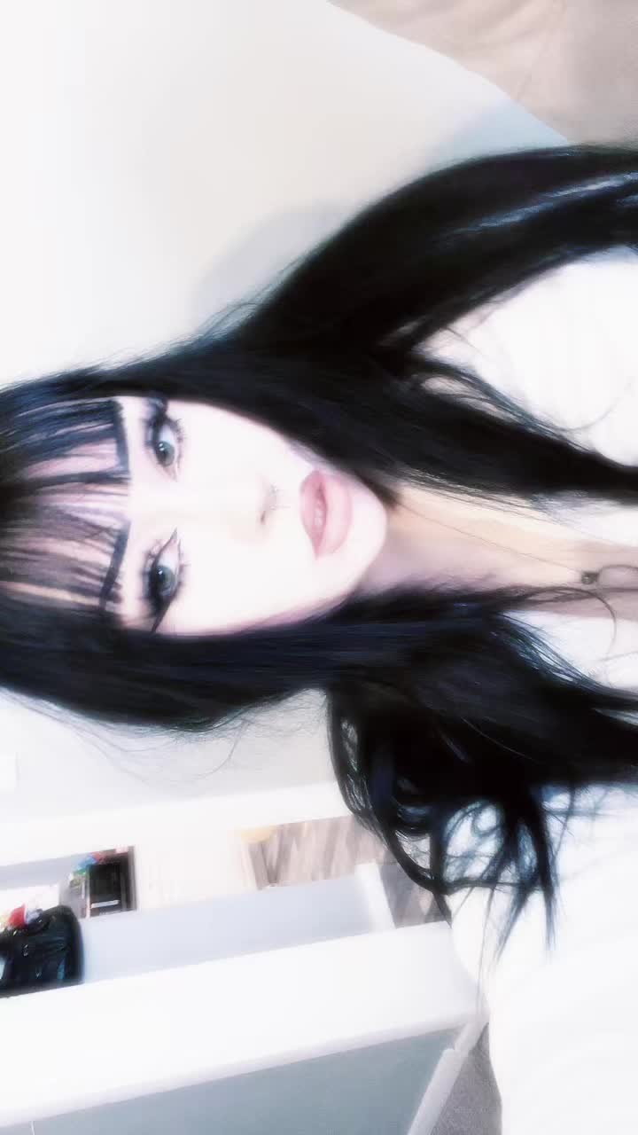 @Kaylee Queen🕷️