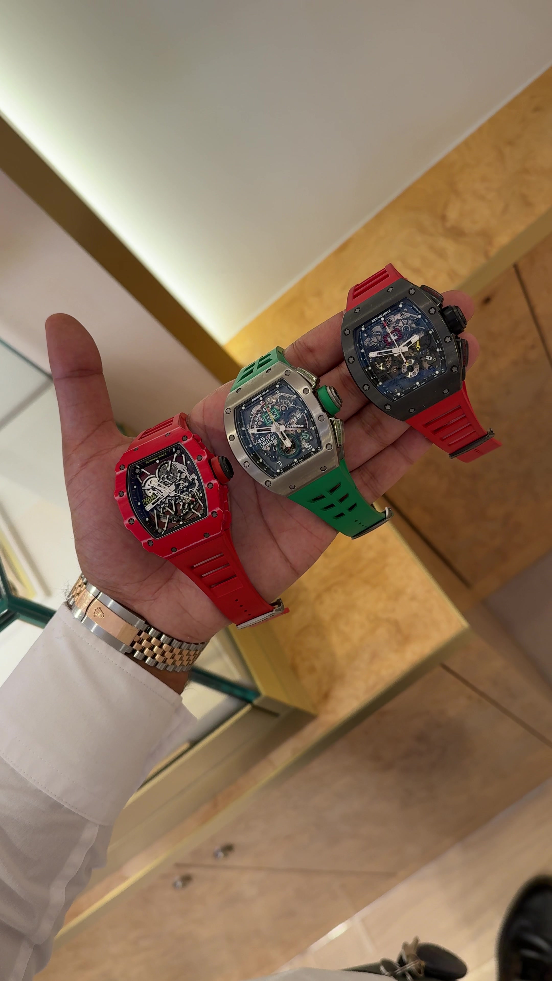 @Luxe Watches