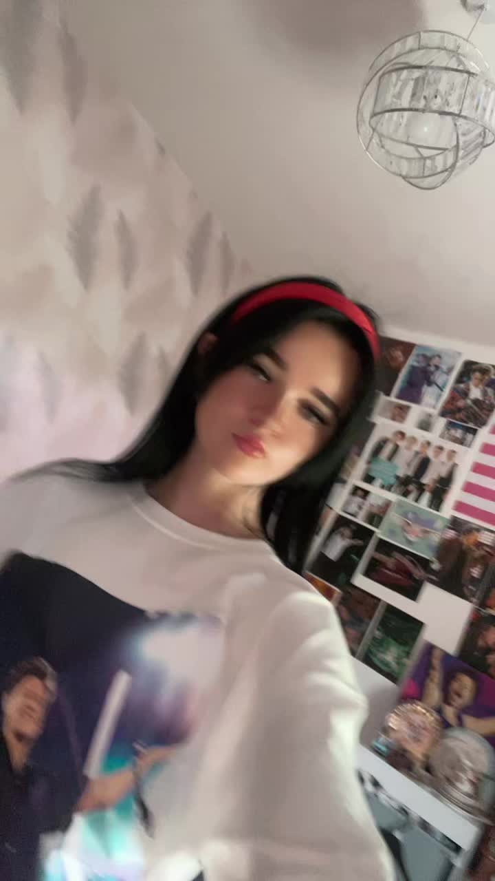 @𝒩ℯ𝓁𝓁𝓎𝓍𝒷𝓊𝒸𝓀𝓁𝒶𝓃𝒹