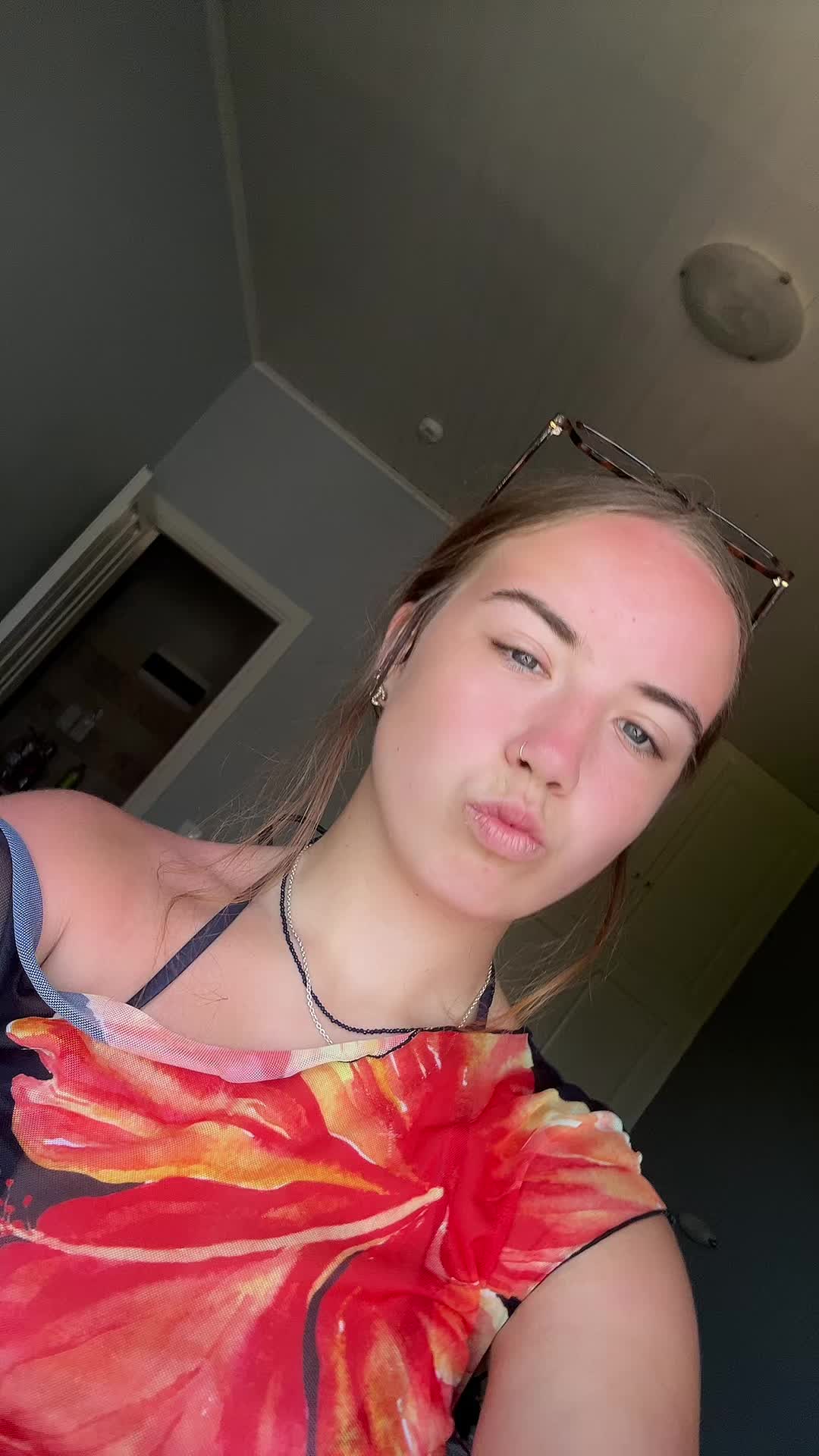 @isabelleburton18