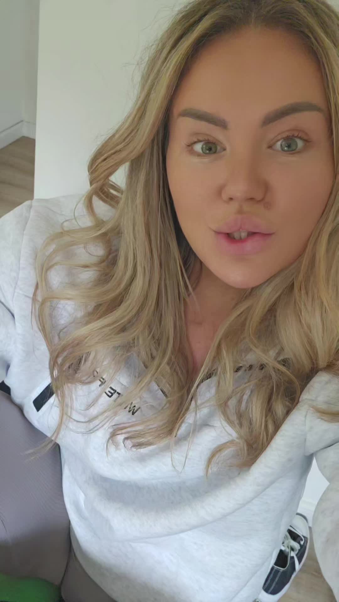 @Elena Maria