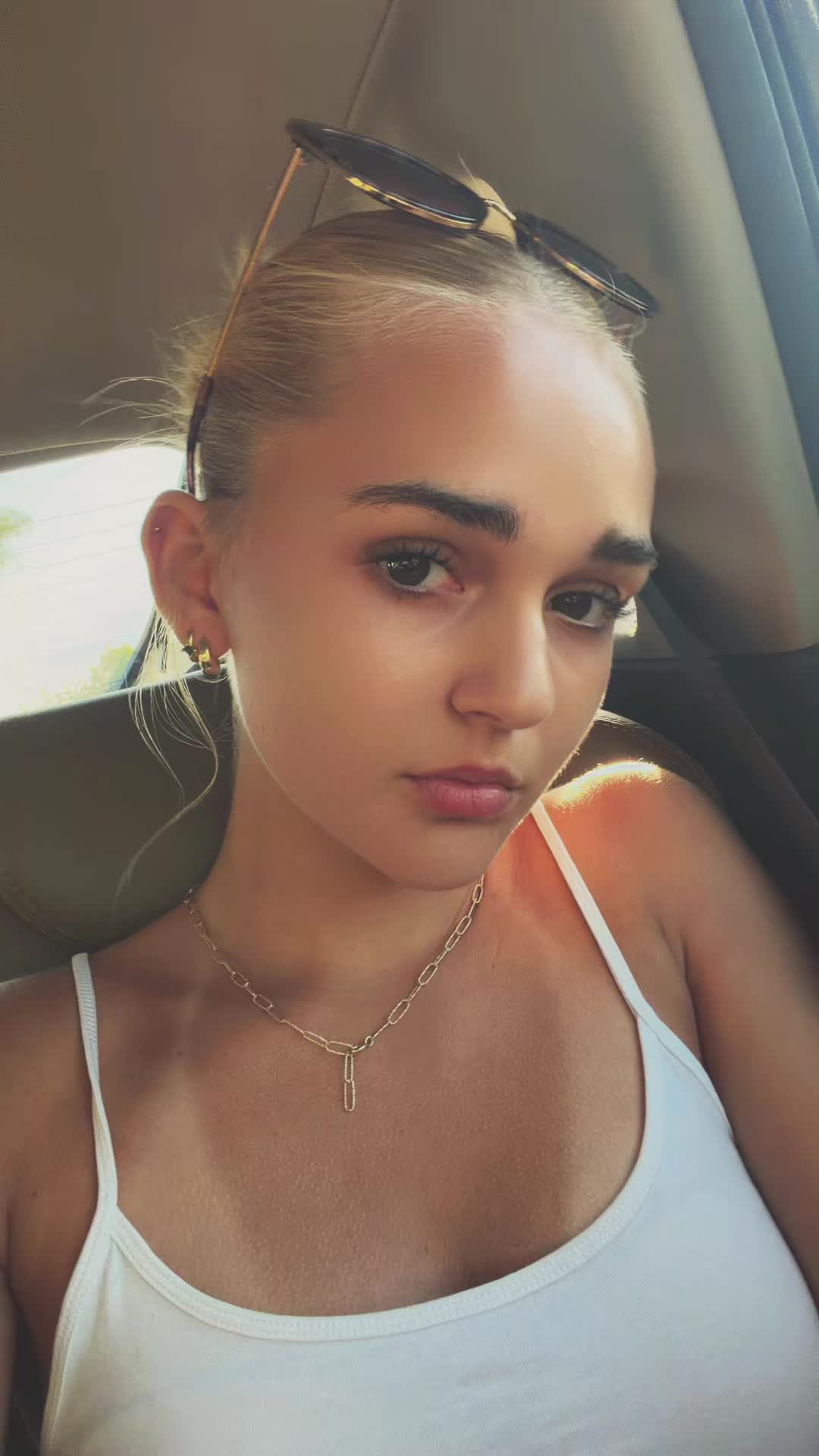 @itsskyyeeeee