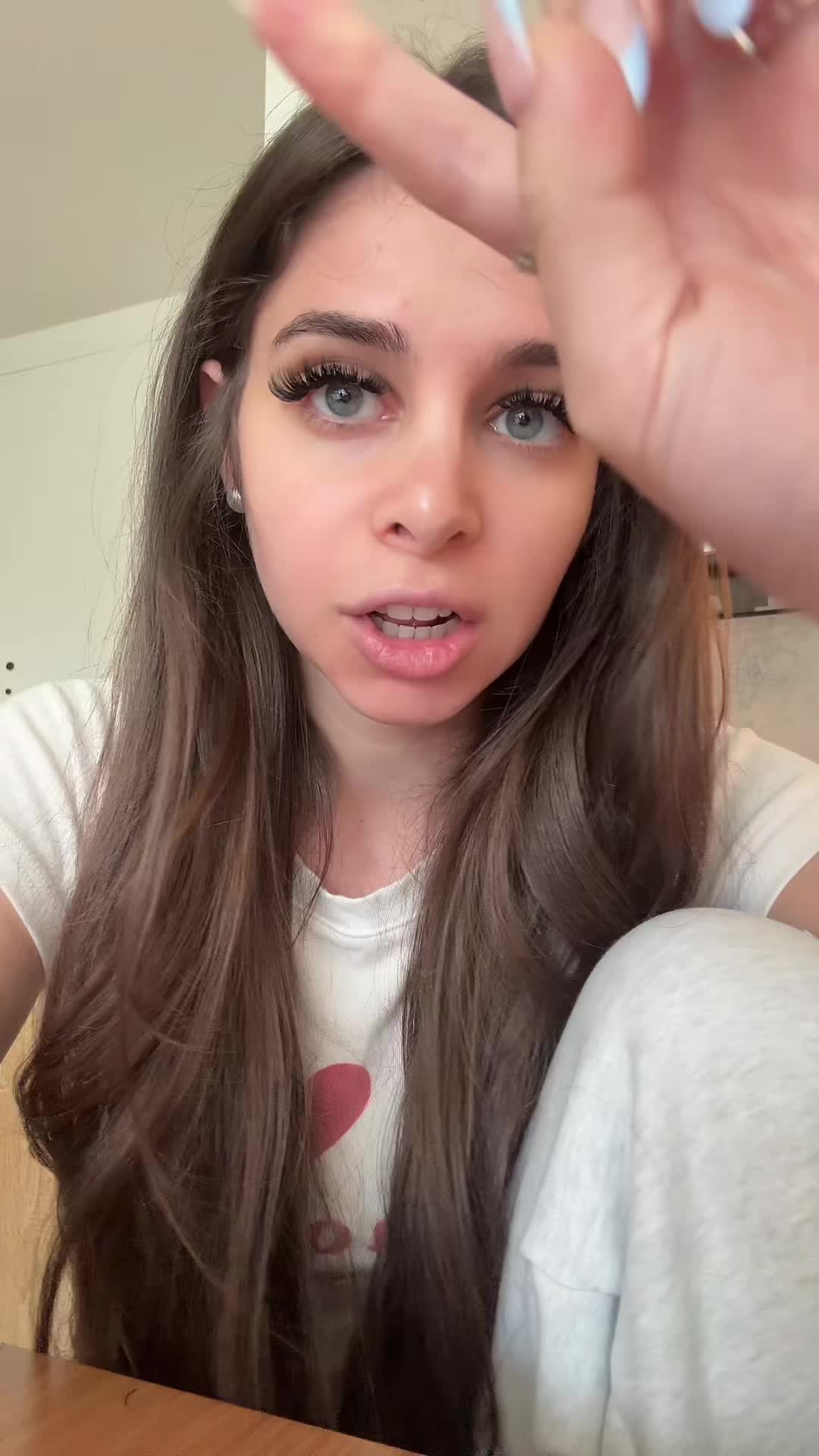 @hothighpriestess 🧿🤍