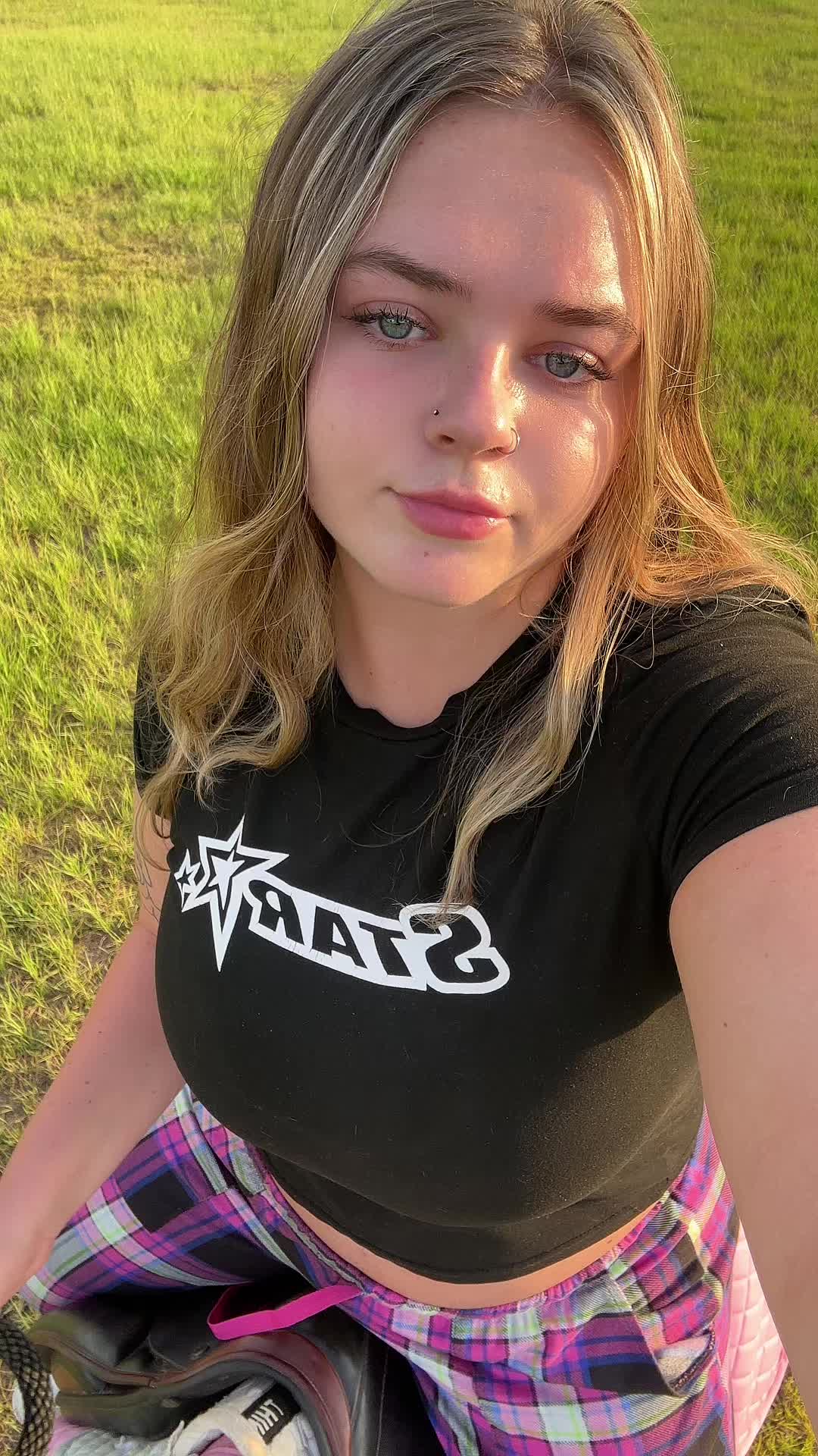 @Ava🫧