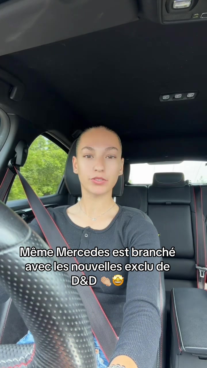 @Chlo&eacute;D&D🐺