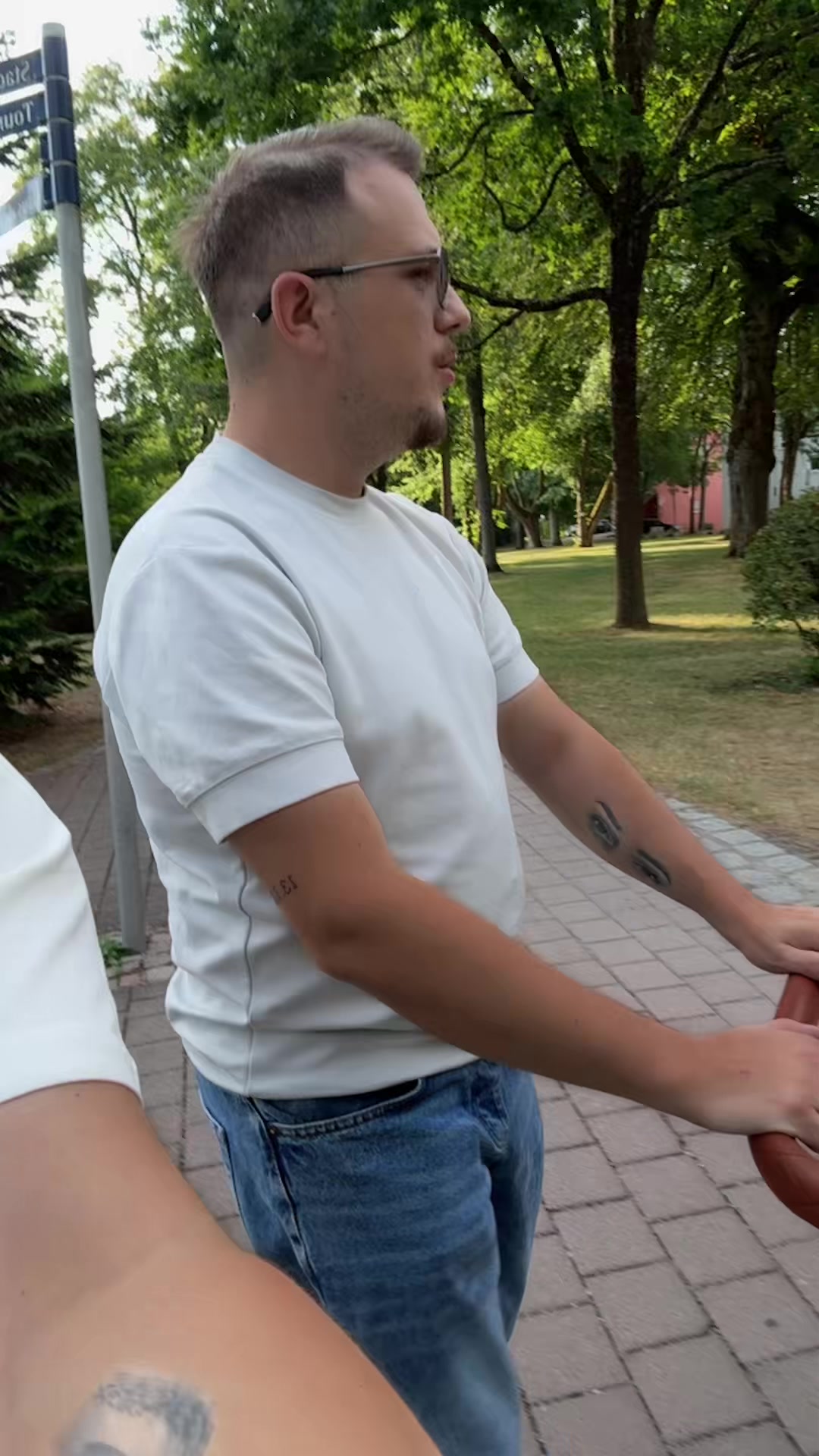 @Hazbie04