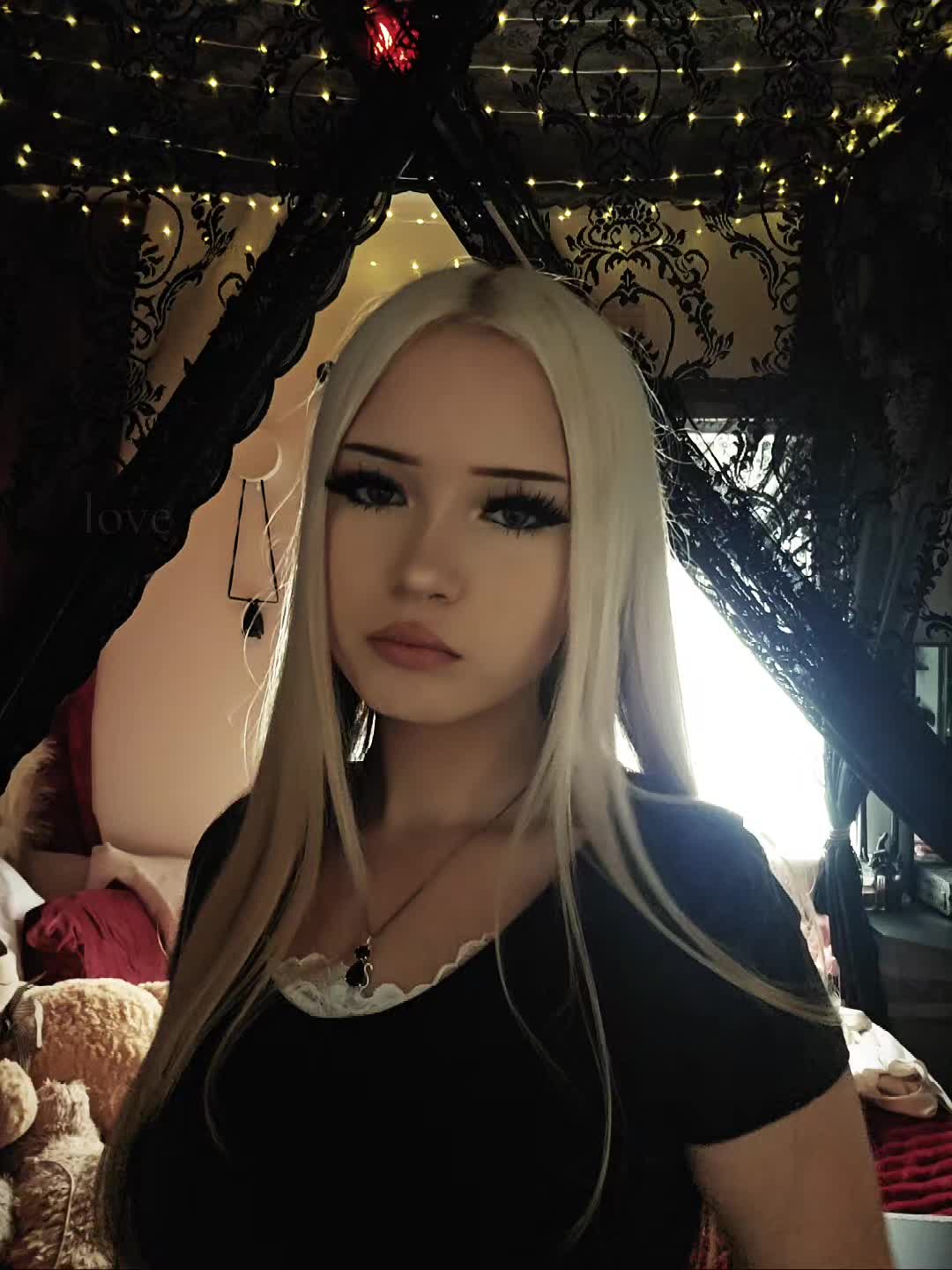 @𝐄 𝐌 𝐒 ꨄ