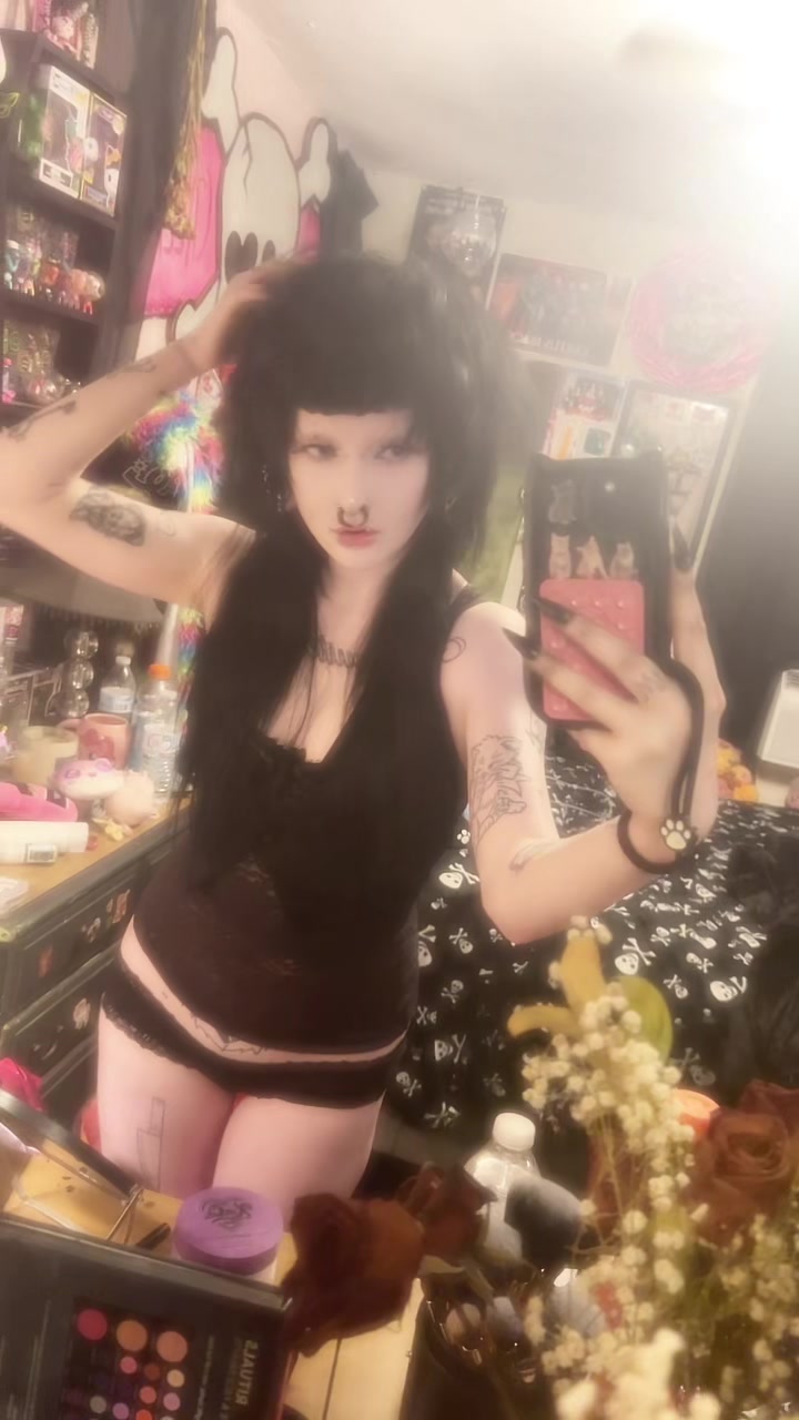 @audreysaysmeow