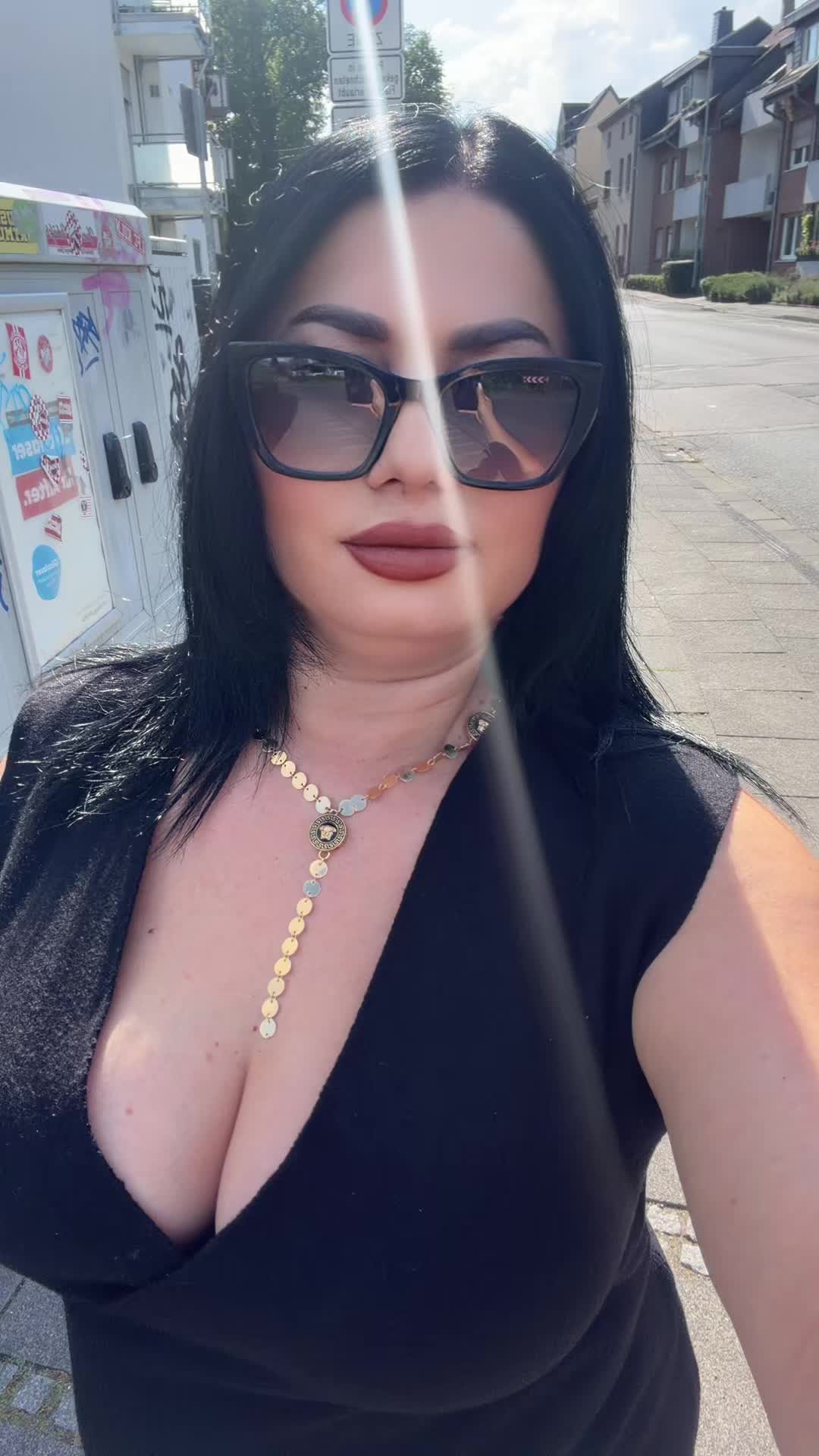 @Manuela Elena