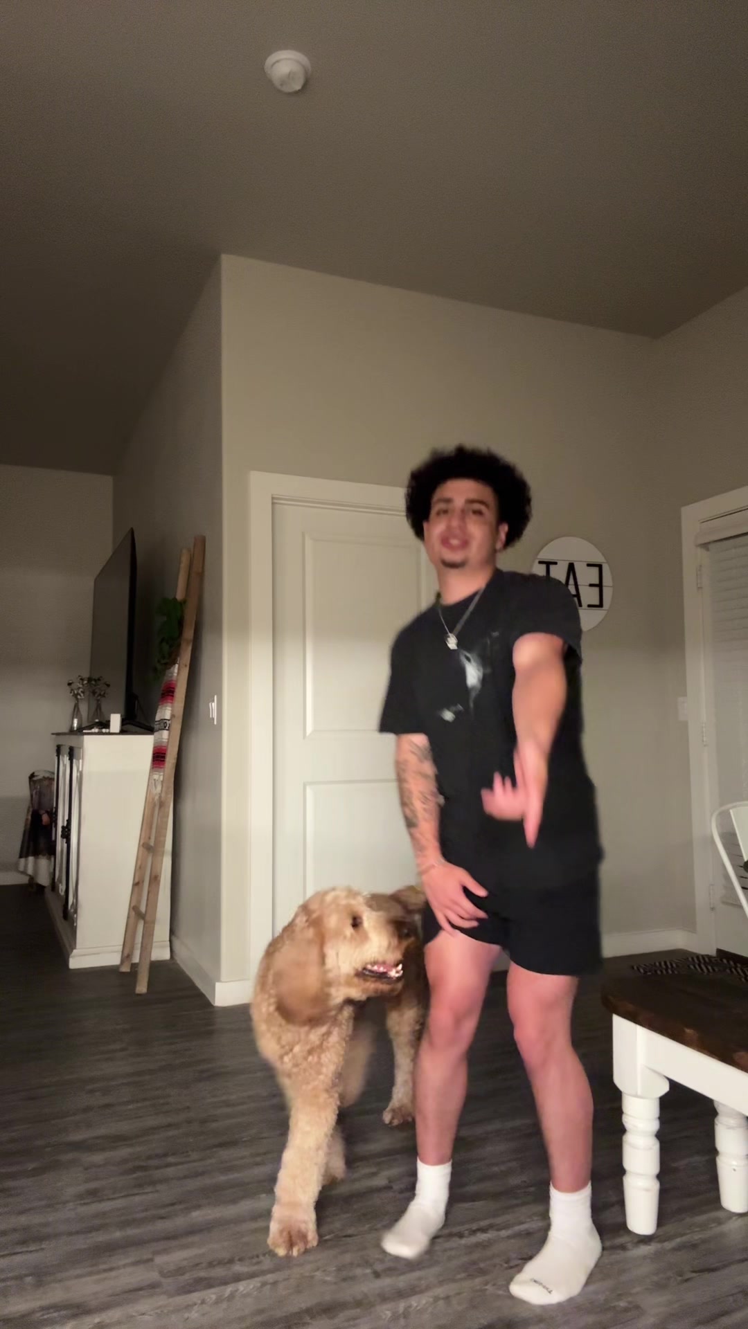 @e