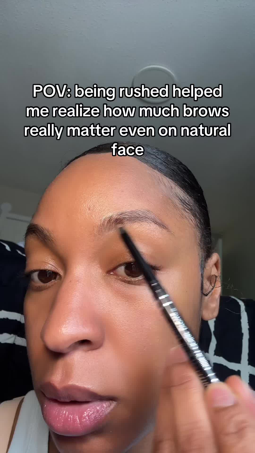 @AshMona