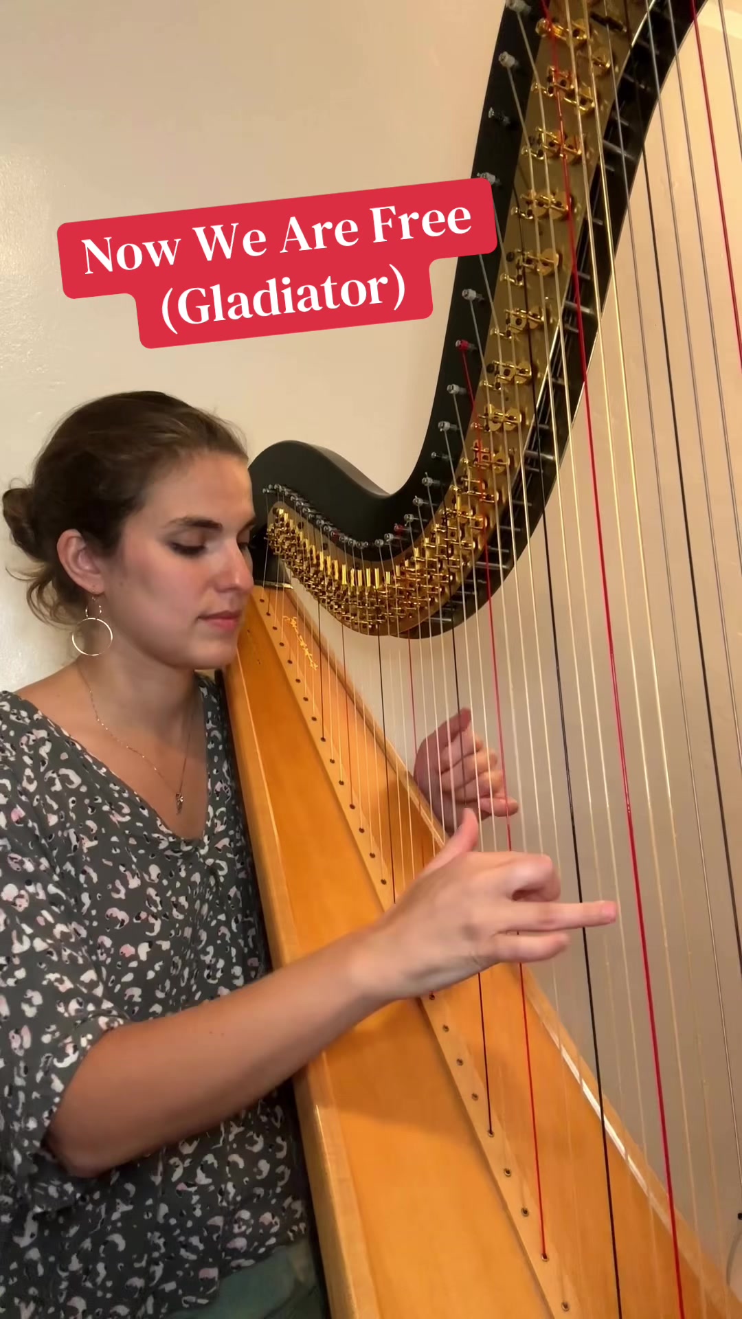 @Pia Salvia 🩵 Pia Harpist