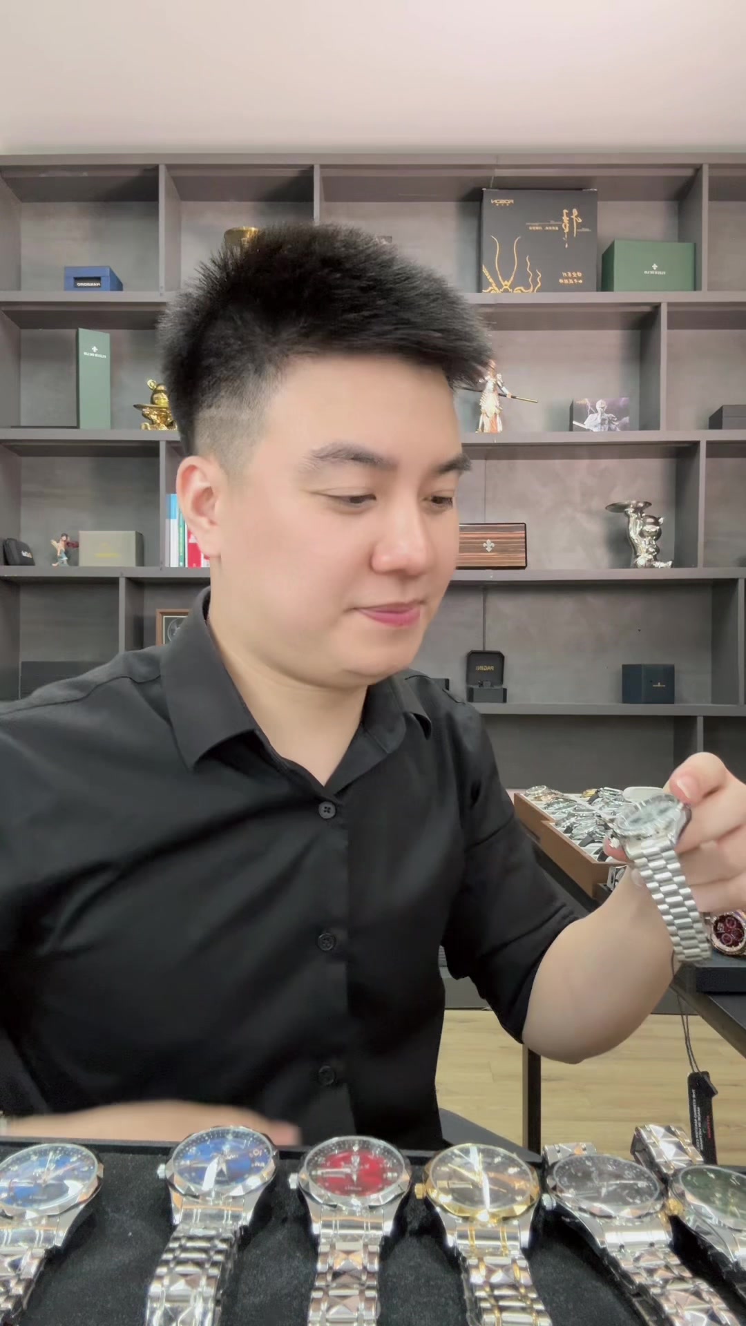 @Tân Đồng Hồ 2