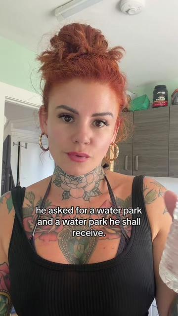 @pinklipslina