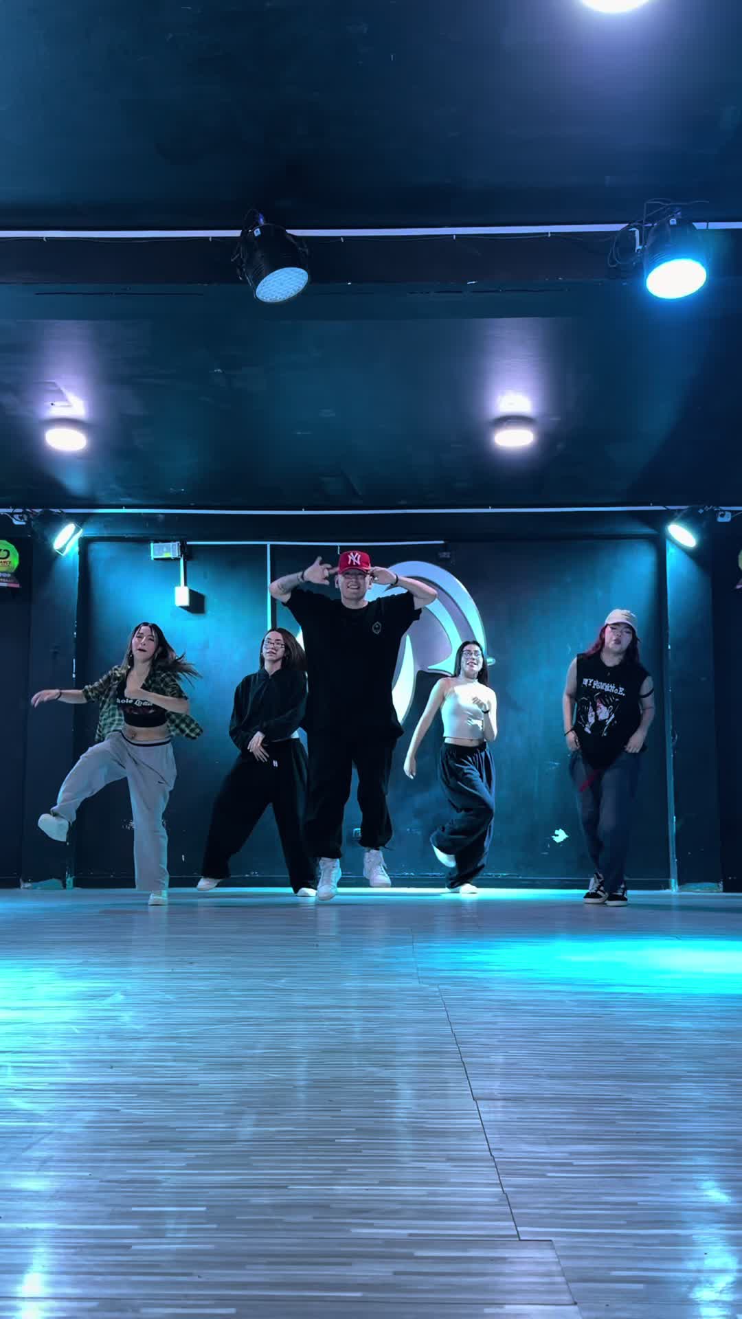 @X FORCE - ESCUELA DE BAILE
