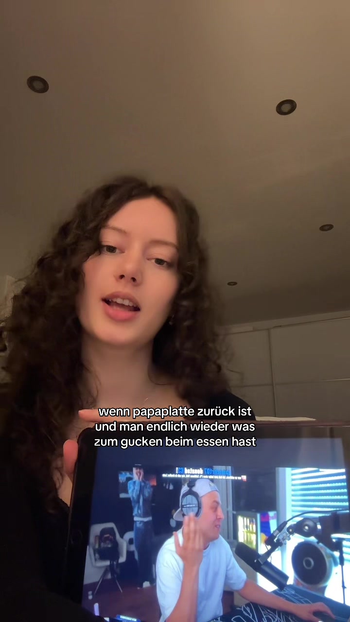@nicole
