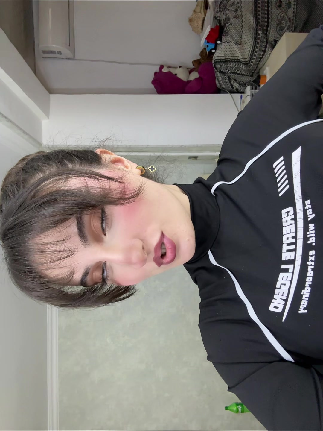 @<3