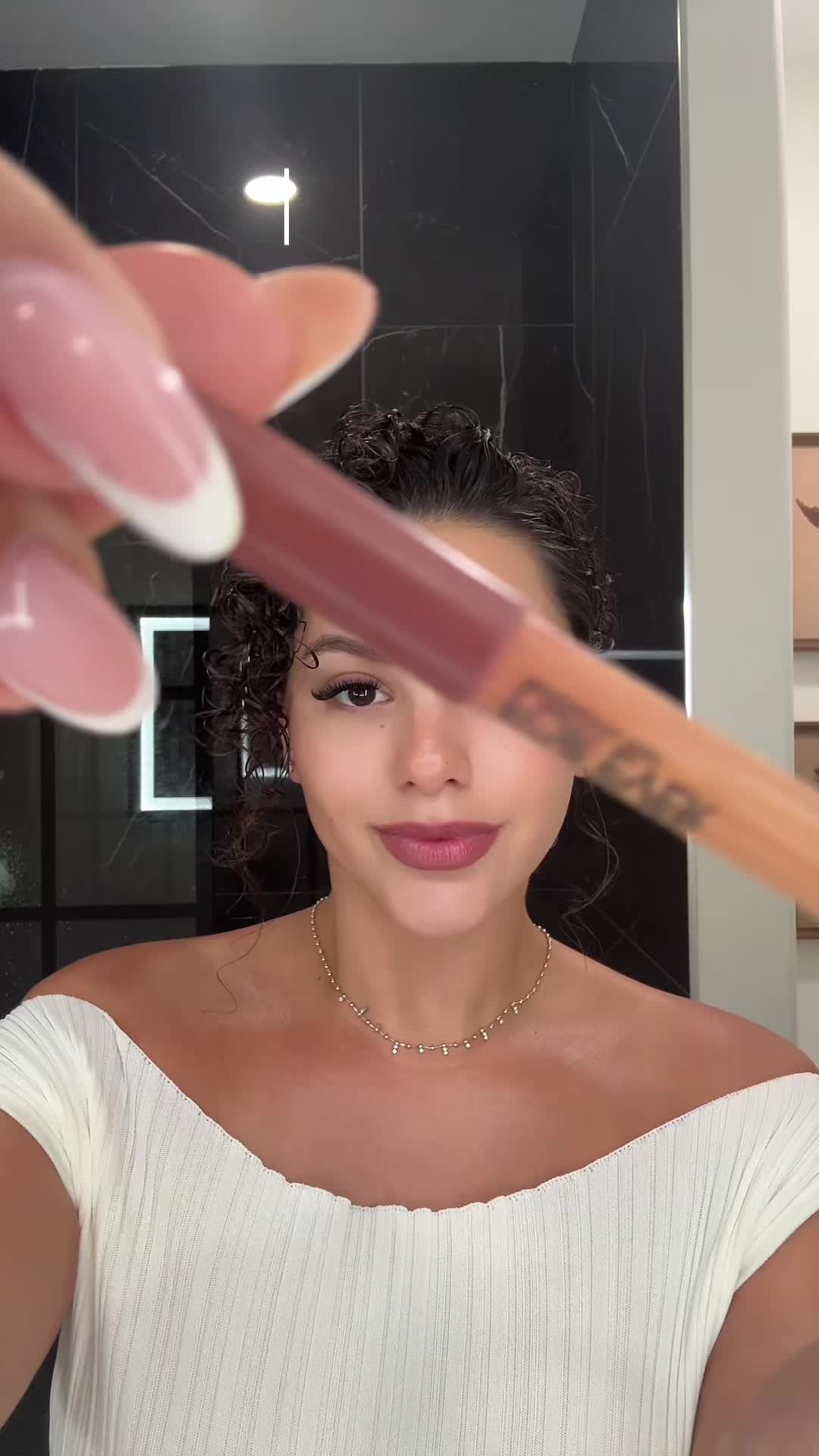 @itsclaudiaaguilar
