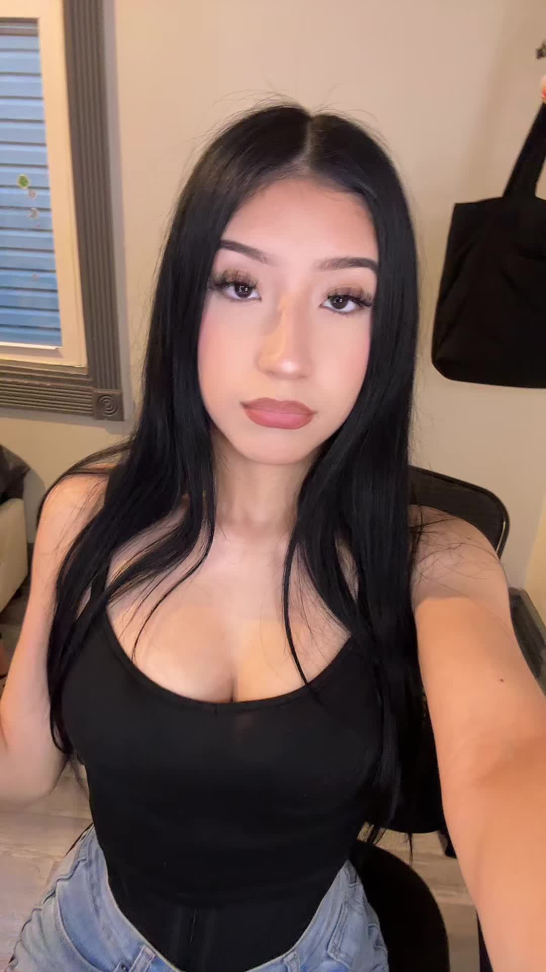 @toomfsexyy