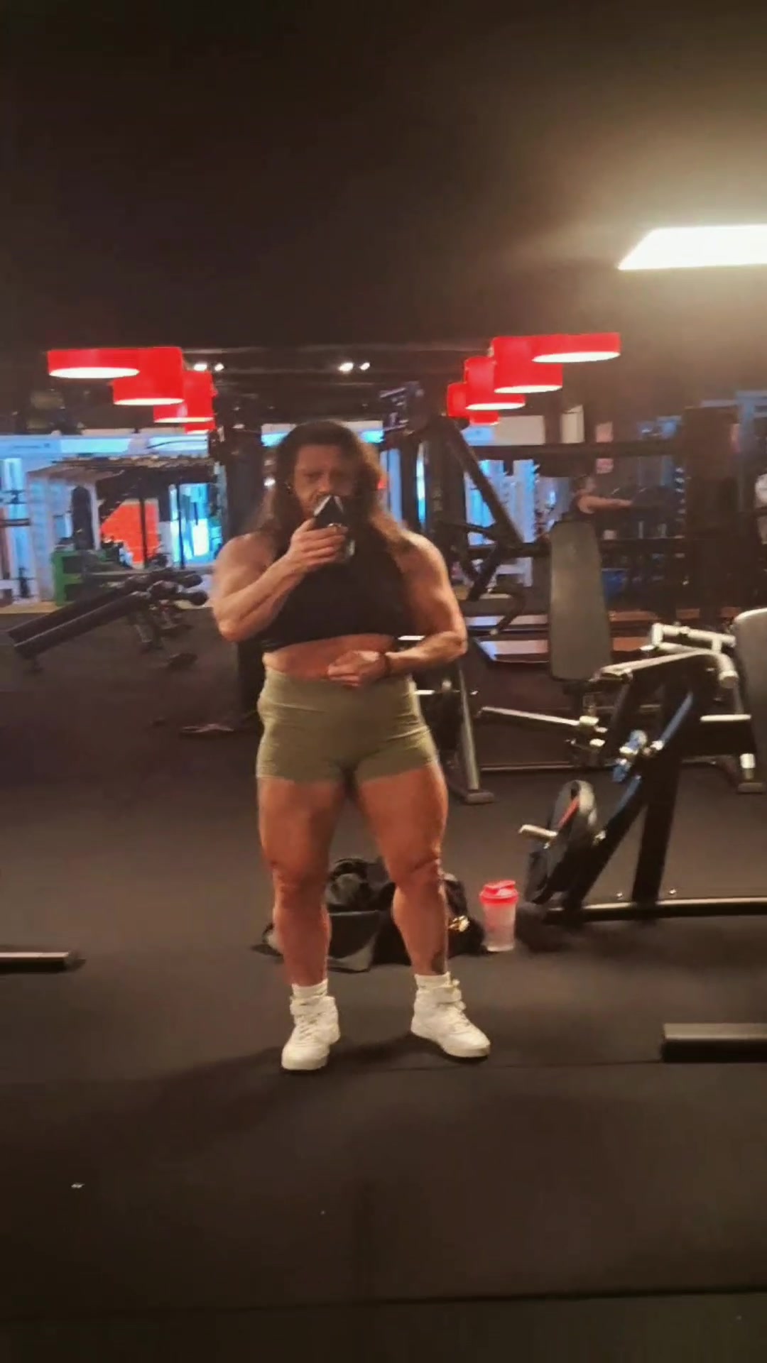 @🤛MuscleGrannyGeess 🤜