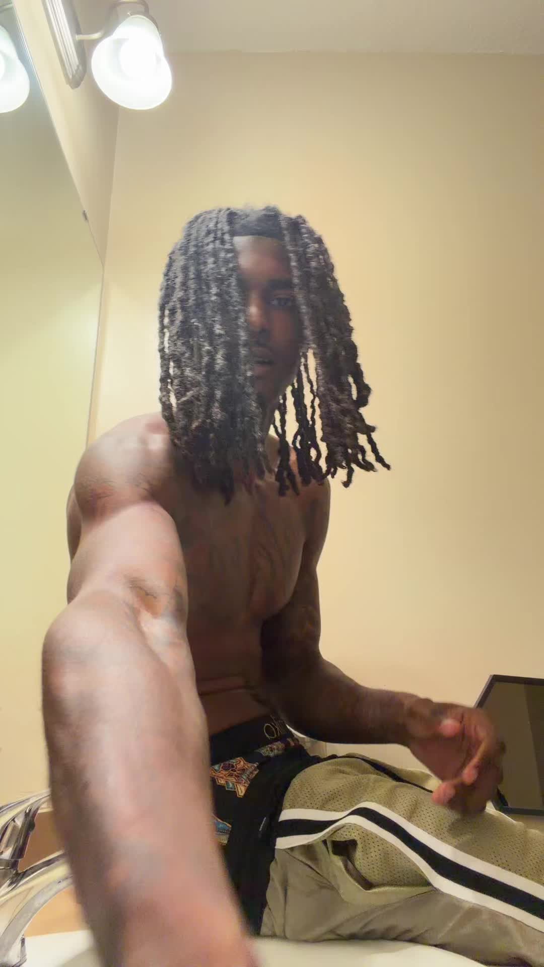 @1ishaun
