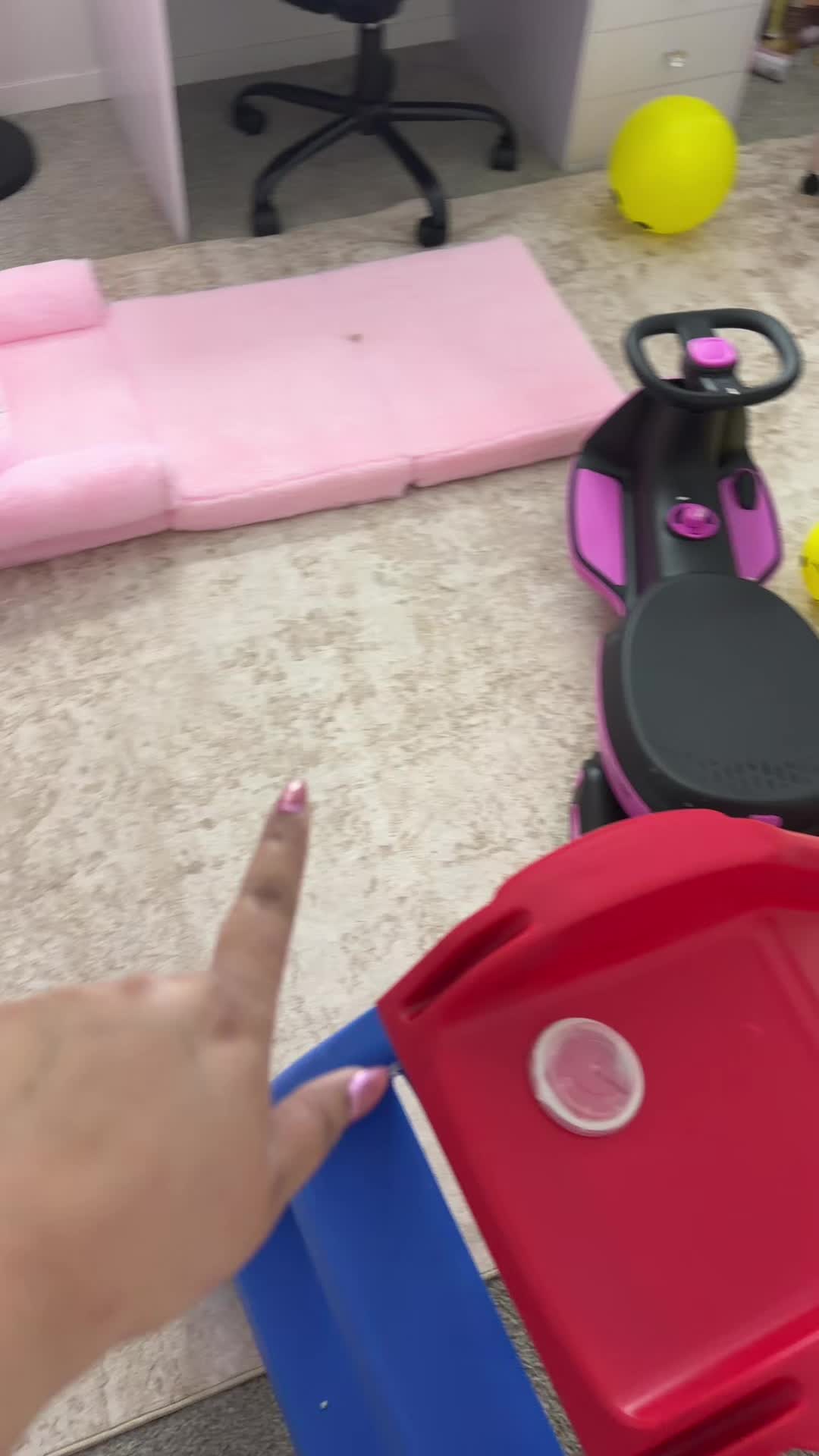 @Mar&iacute;a Colmenares