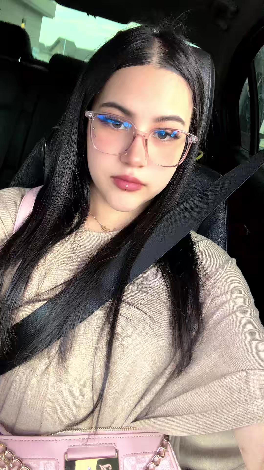 @Giselle_grizzy1331