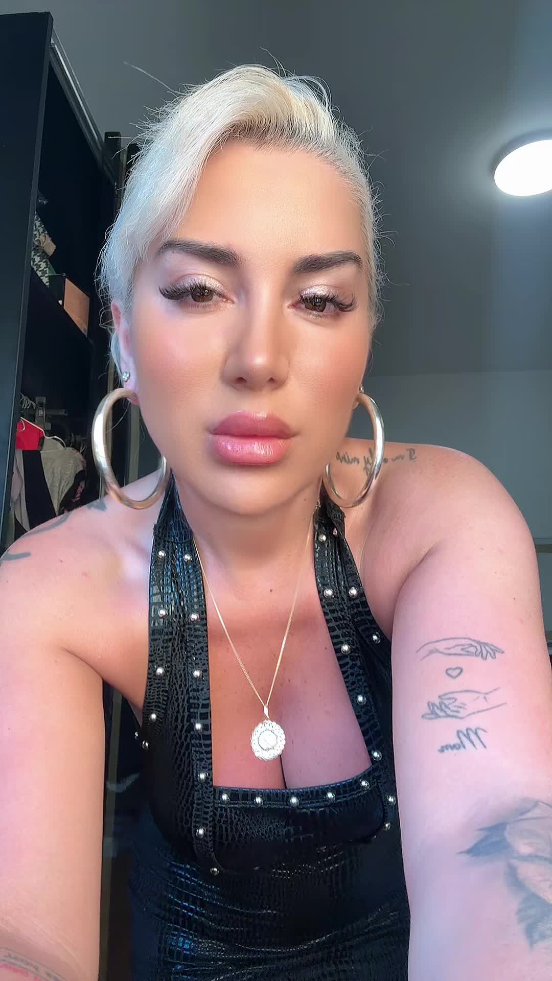 @Ela _entela