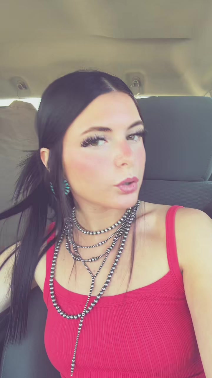 @𝗝 𝗘 𝗡 𝗡 𝗔