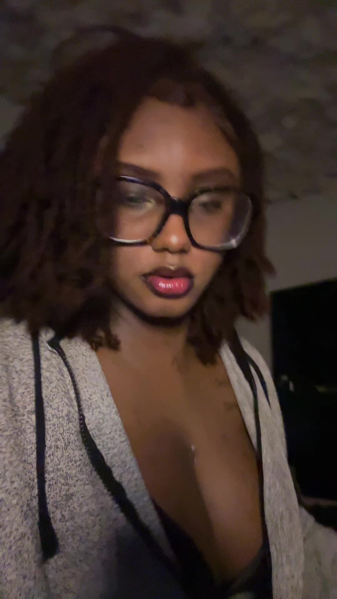 @H0n3yX2