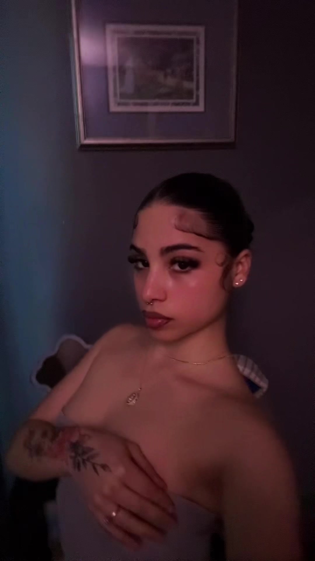 @belly 𖣂