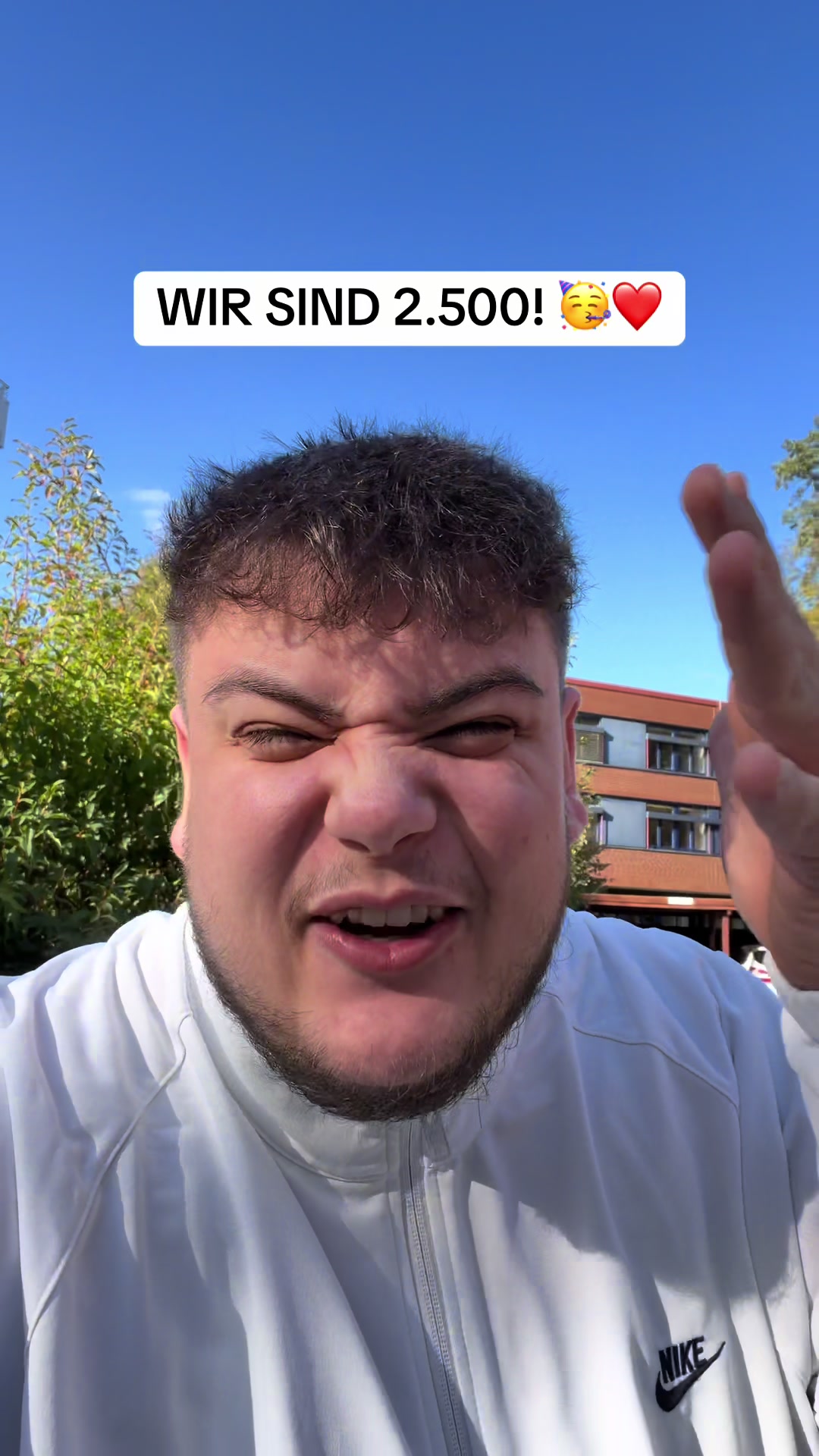 @einfachcan