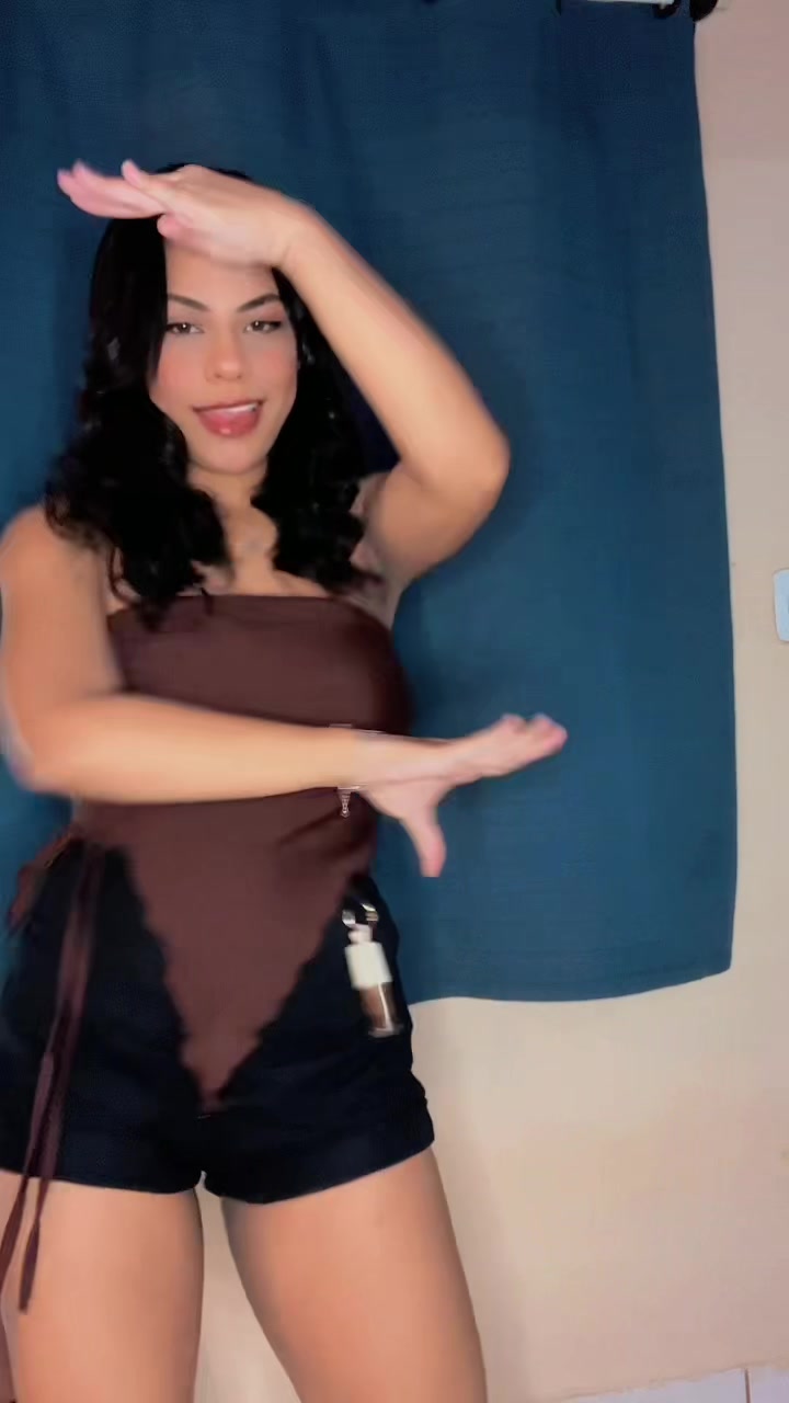 @Dani_lopess