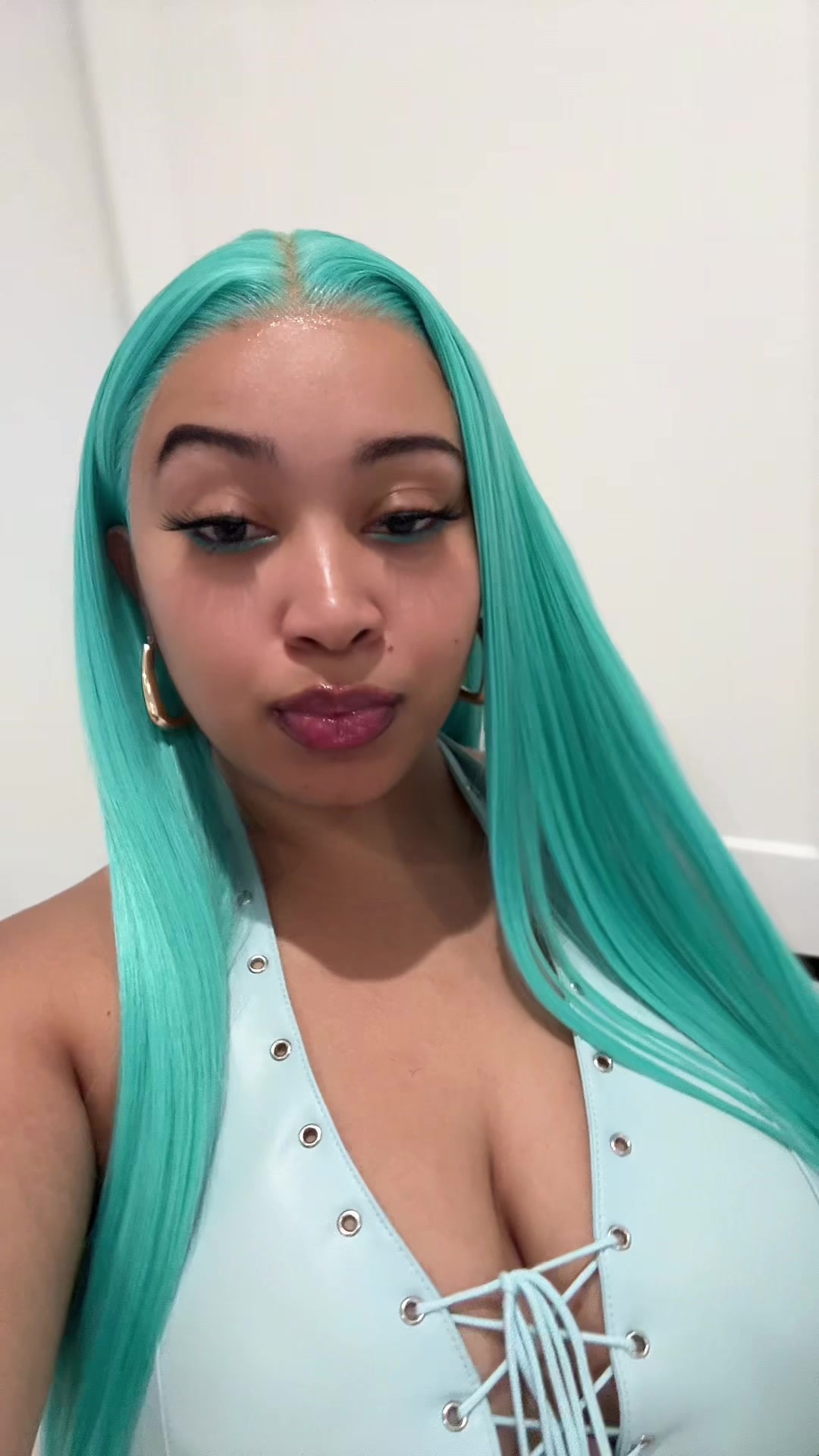 @YourAuntieMoe