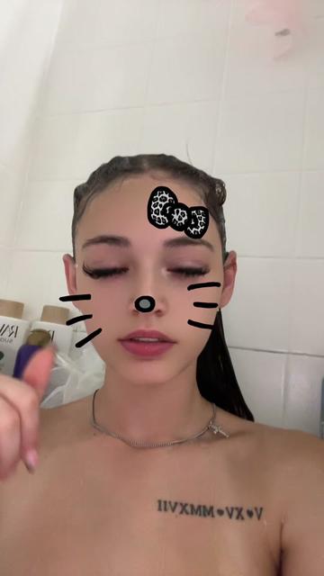 @favwhitegirlkay💰🖤