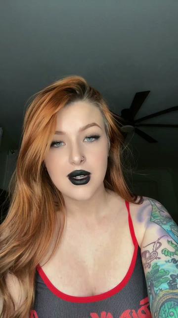 @MickaelaWest