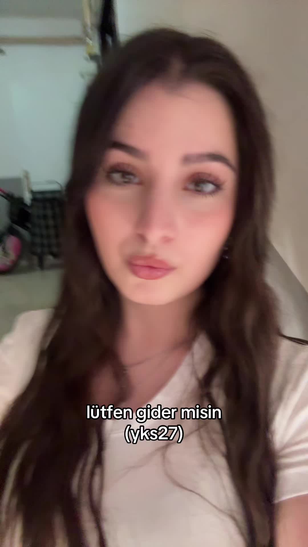 @EK.