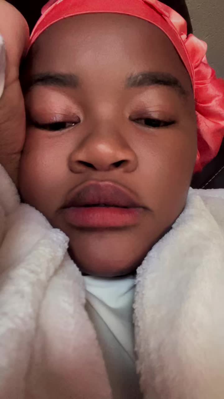 @Ofentse