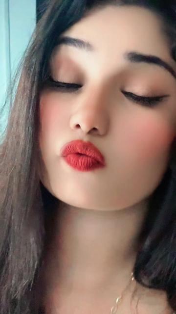 @Vindya__🫐