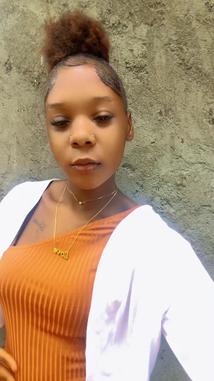 @_shaniek_