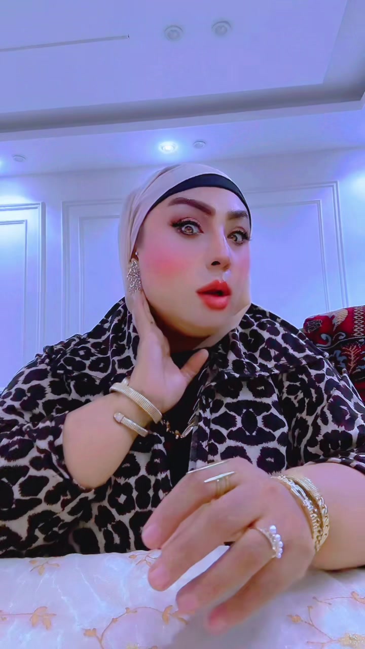 @Hemmat 🦉🫰🥰DIVA☺️🧡😘