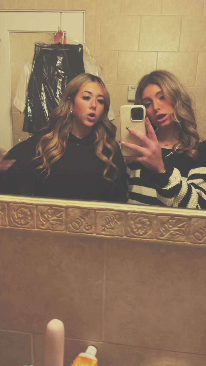 @Nicole💋