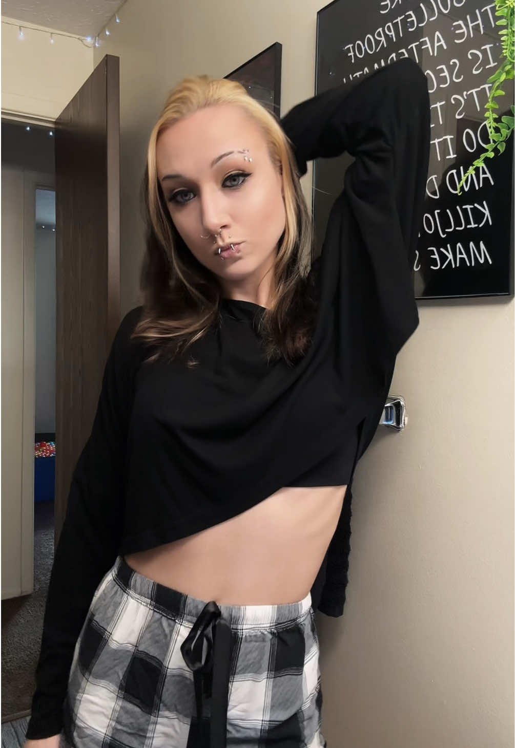 @Kiara Dagger🗡️