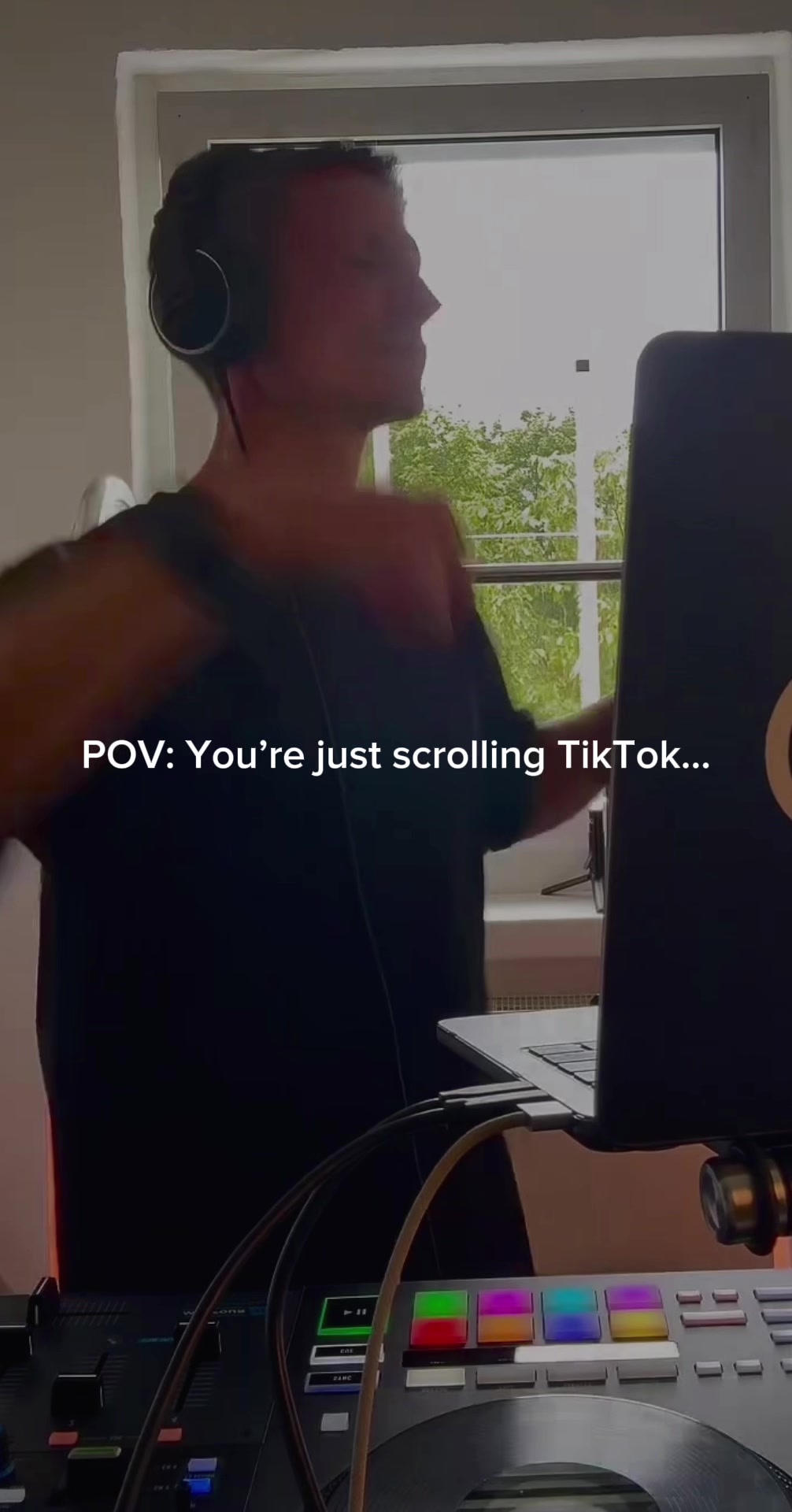 @AVELØ